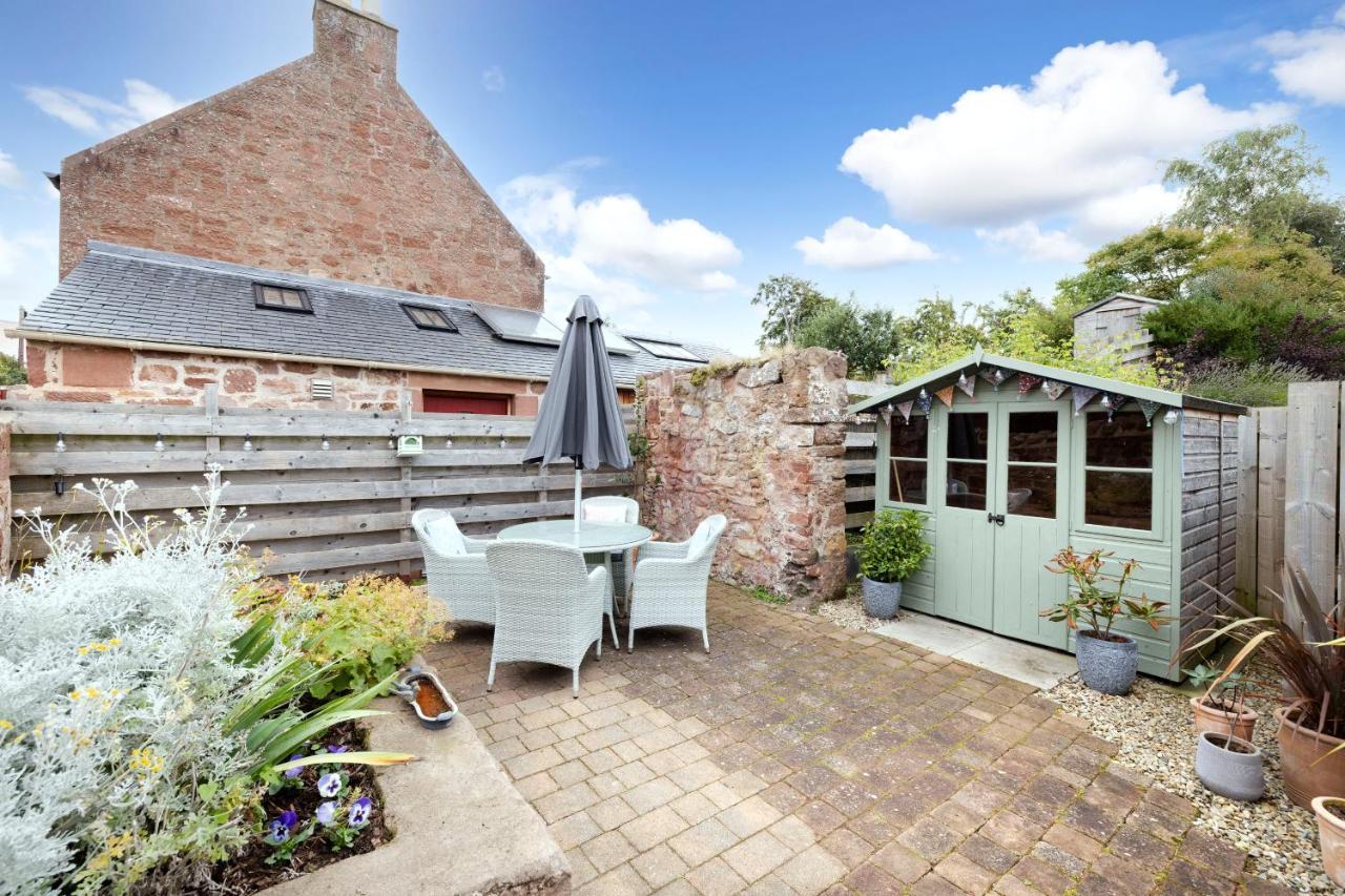 2 Bed Haywood Cottage With Garden Stenton エクステリア 写真